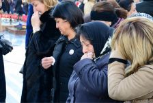История создания памятника "Крик Матери", посвященного Ходжалинскому геноциду  (ФОТО)