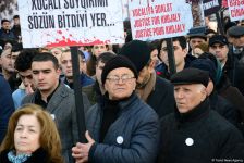 Общественность Азербайджана чтит память жертв Ходжалинского геноцида (ФОТО)
