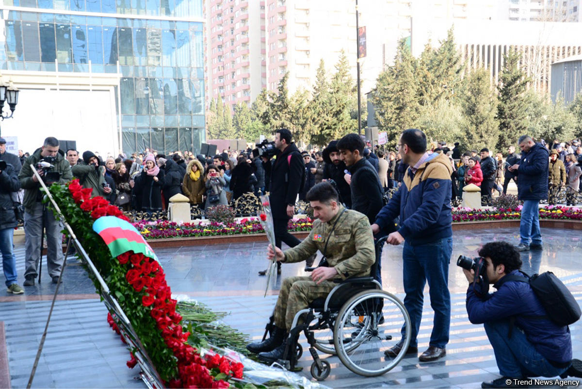 История создания памятника "Крик Матери", посвященного Ходжалинскому геноциду  (ФОТО)