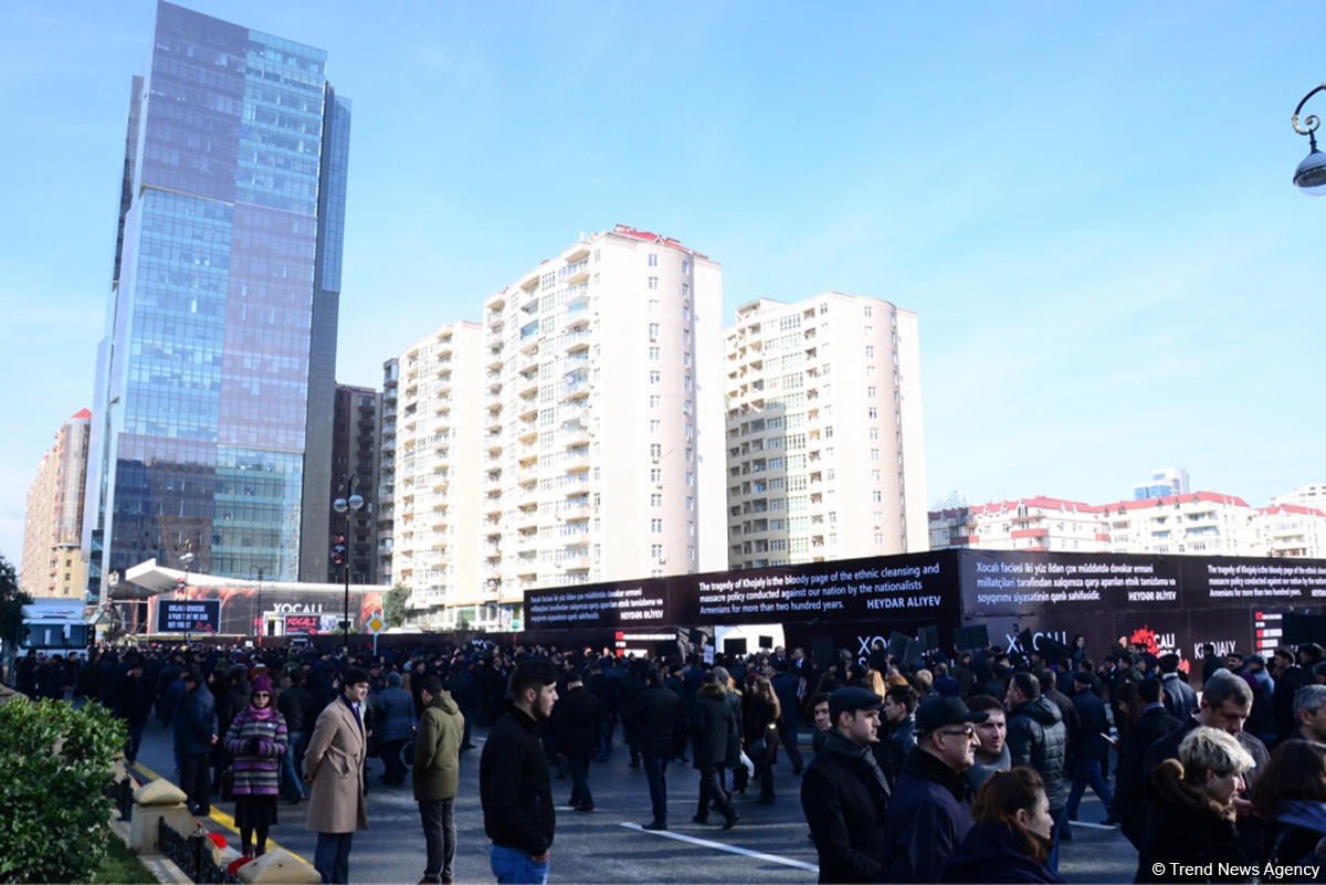 Общественность Азербайджана чтит память жертв Ходжалинского геноцида (ФОТО)