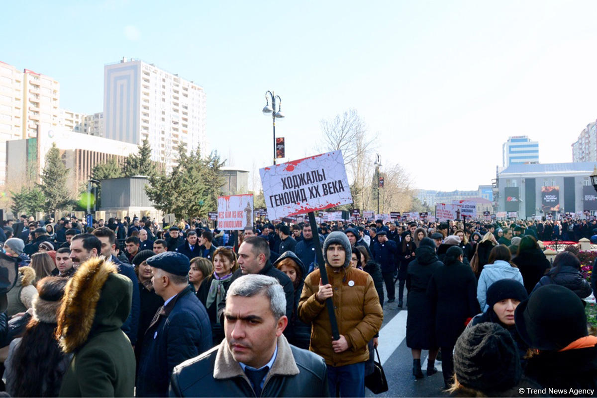 Общественность Азербайджана чтит память жертв Ходжалинского геноцида (ФОТО)