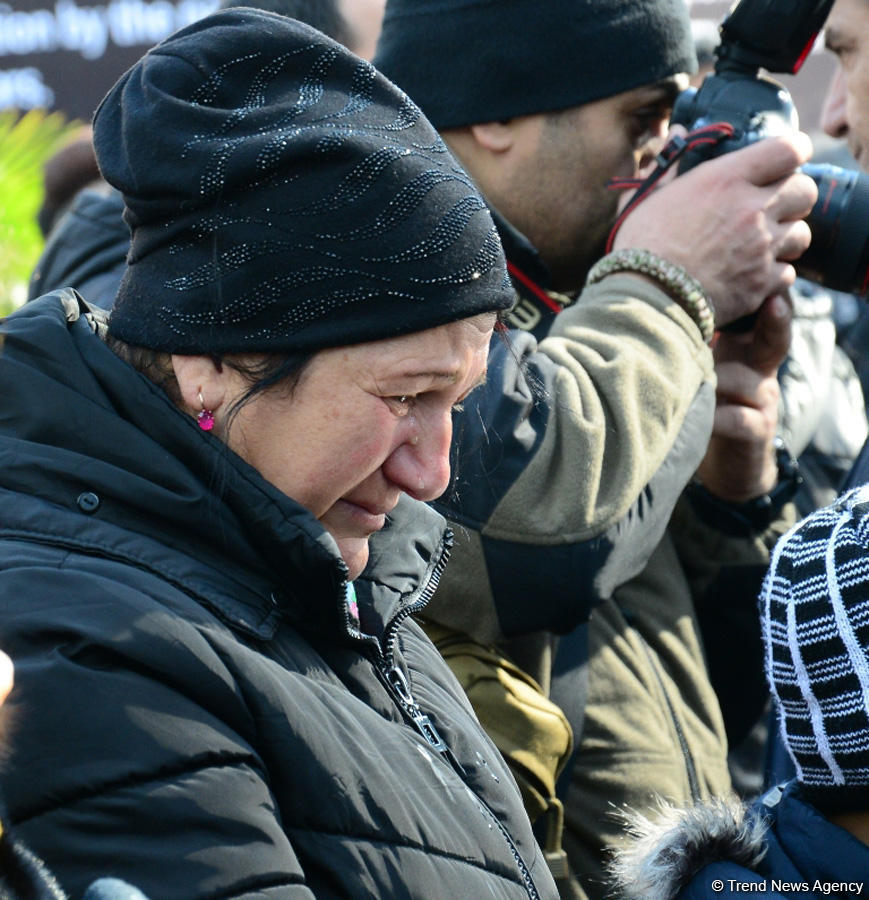 Общественность Азербайджана чтит память жертв Ходжалинского геноцида (ФОТО)