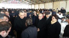 Эльдар Азизов: Соответствующим структурам однозначно поручено обеспечить низкие цены на ярмарках (ФОТО)