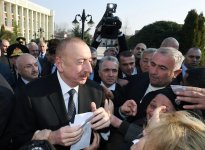 Президент Ильхам Алиев на месте ознакомился с работой по ликвидации последствий землетрясения в Агсу (ФОТО)