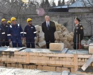 Президент Ильхам Алиев на месте ознакомился с работой по ликвидации последствий землетрясения в Агсу (ФОТО)