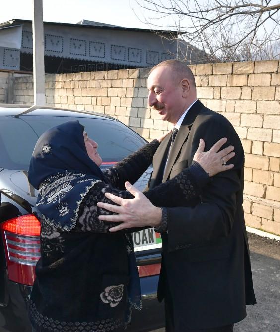 Президент Ильхам Алиев на месте ознакомился с работой по ликвидации последствий землетрясения в Агсу (ФОТО)