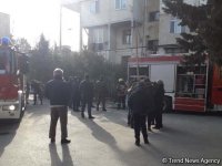 Пожар в жилом здании Баку потушен: причина возгорания - короткое замыкание (ФОТО) (Обновлено)