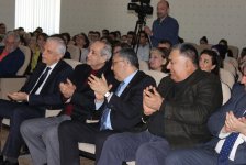 "Məclisi Üns" Расима Балаева в честь Имадеддина Насими (ФОТО)