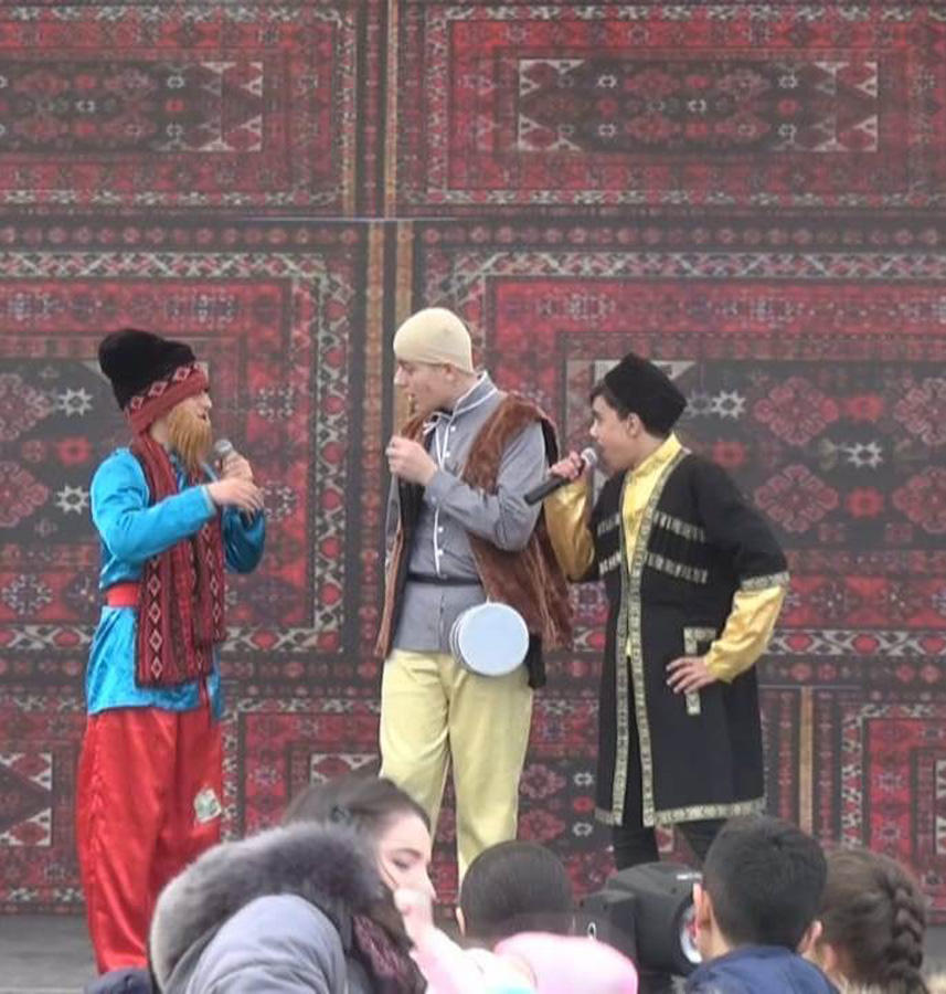 В Баку отметили праздник Новруз песнями и танцами (ФОТО)