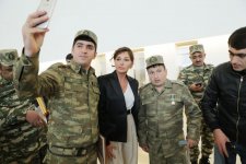 Первый вице-президент Мехрибан Алиева встретилась с военнослужащими, которых обеспечили высокотехнологичными протезами (ФОТО)