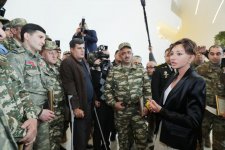 Первый вице-президент Мехрибан Алиева встретилась с военнослужащими, которых обеспечили высокотехнологичными протезами (ФОТО)
