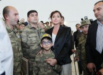 Первый вице-президент Мехрибан Алиева встретилась с военнослужащими, которых обеспечили высокотехнологичными протезами (ФОТО)