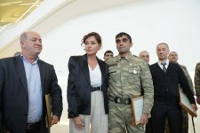 Первый вице-президент Мехрибан Алиева встретилась с военнослужащими, которых обеспечили высокотехнологичными протезами (ФОТО)