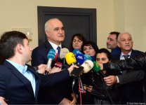 57 businessmen of burnt down shopping center in Baku receive financial assistance (PHOTO)