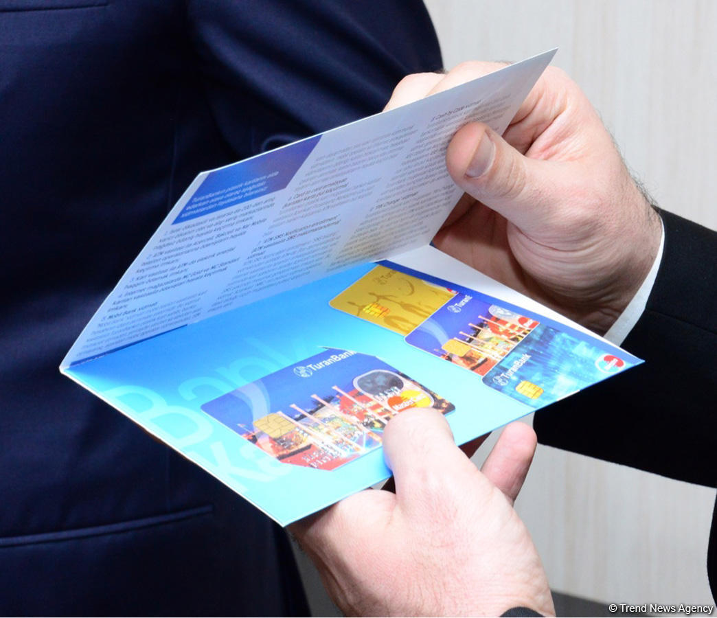 57 businessmen of burnt down shopping center in Baku receive financial assistance (PHOTO)