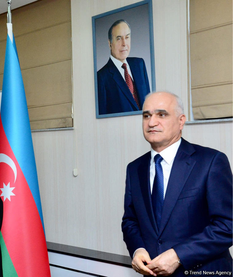 57 businessmen of burnt down shopping center in Baku receive financial assistance (PHOTO)