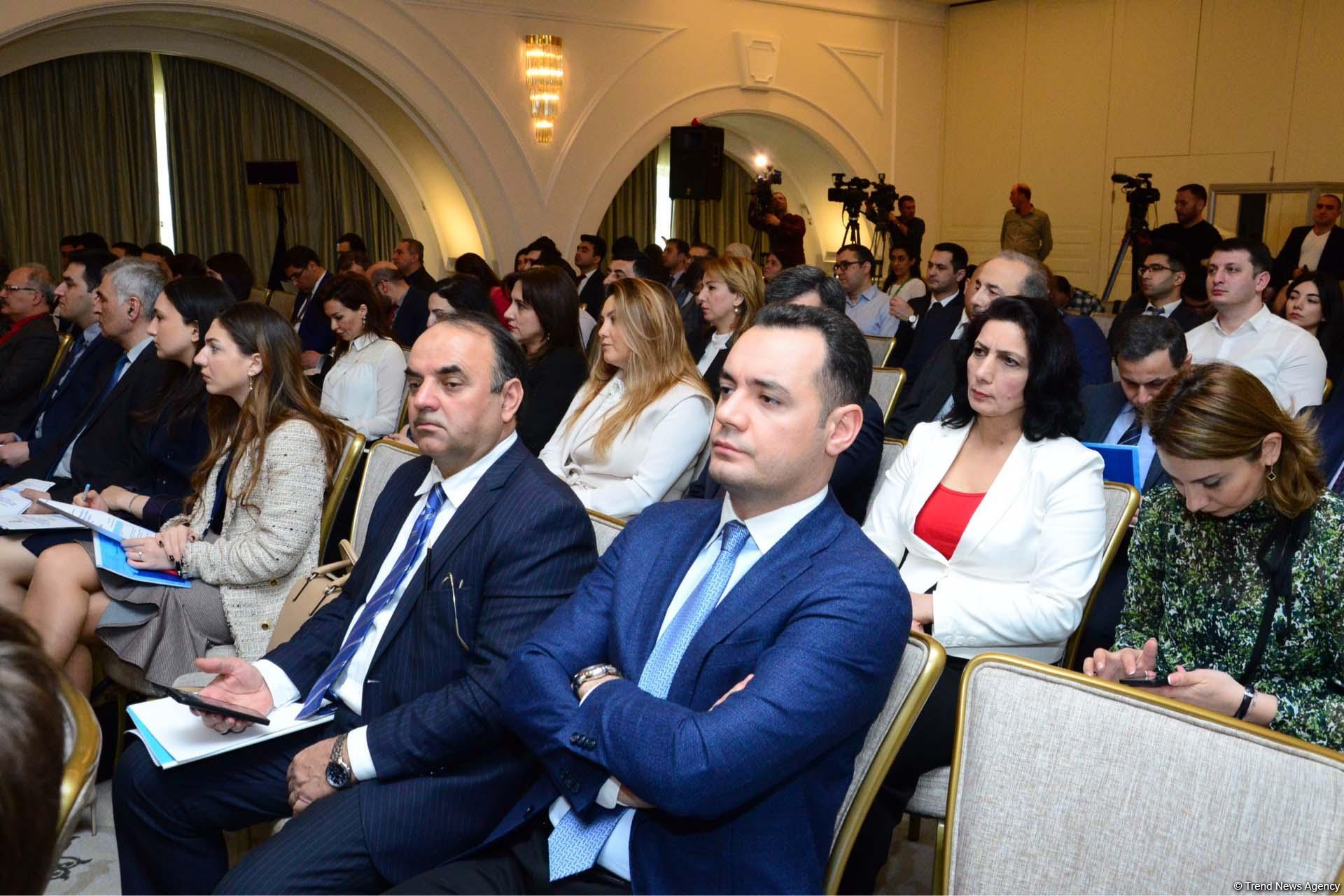 В Баку прошла презентация Платформы диалога между государством и бизнесом (ФОТО)