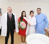 Президент Ильхам Алиев и Первая леди Мехрибан Алиева встретились с родителями 10-миллионного гражданина Азербайджана (ФОТО)