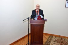 Чингизу Абдуллаеву вручен орден "Шараф" (ФОТО)
