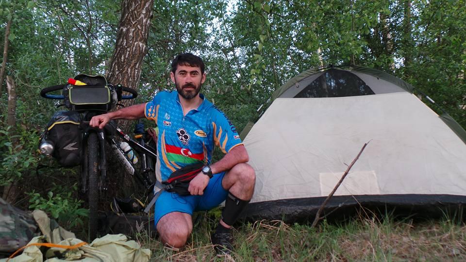 Невероятно! Рамиль Зиядов с флагом Азербайджана проехал на велосипеде 60000 км! (ВИДЕО, ФОТО)