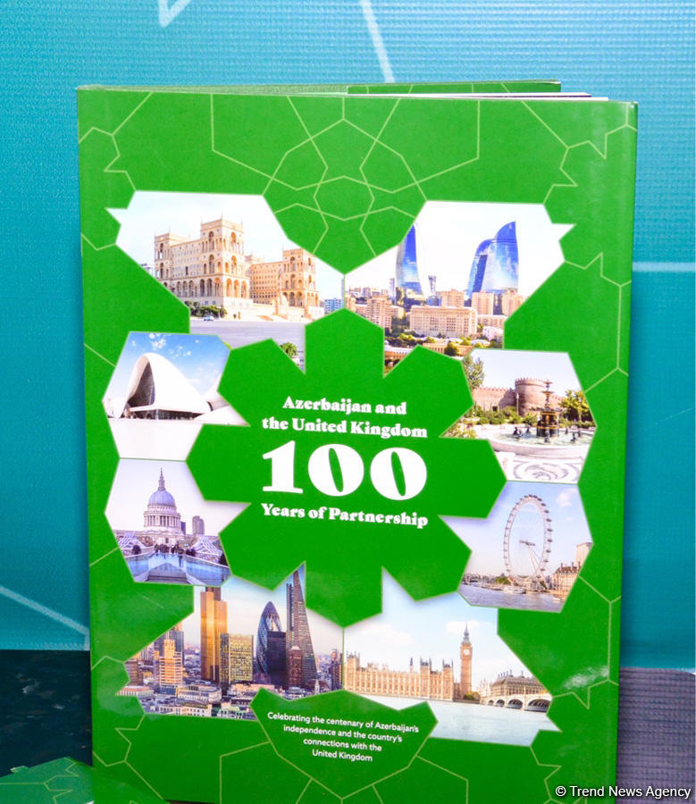 В Баку презентована книга о 100-летии сотрудничества Азербайджана и Великобритании (ФОТО)