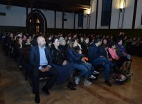 Известные произведения в исполнении молодых дарований Азербайджана (ФОТО)