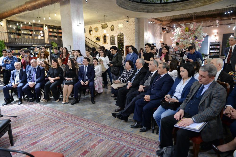 В Баку отметили Всемирный день книги и авторского права (ФОТО)