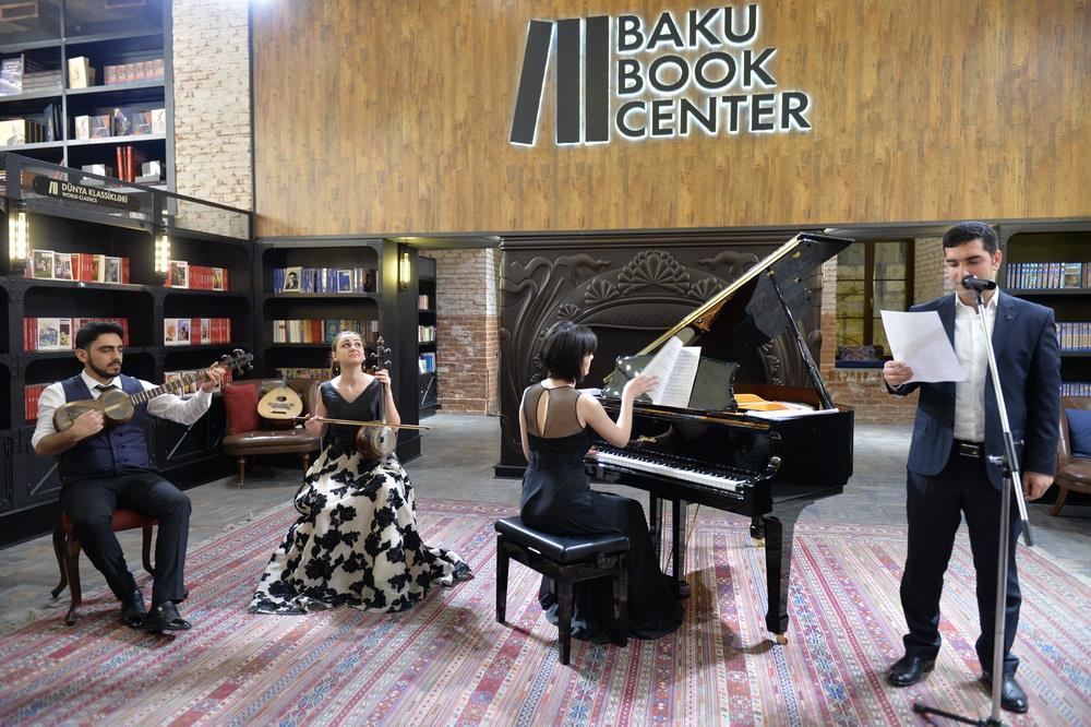 В Баку отметили Всемирный день книги и авторского права (ФОТО)