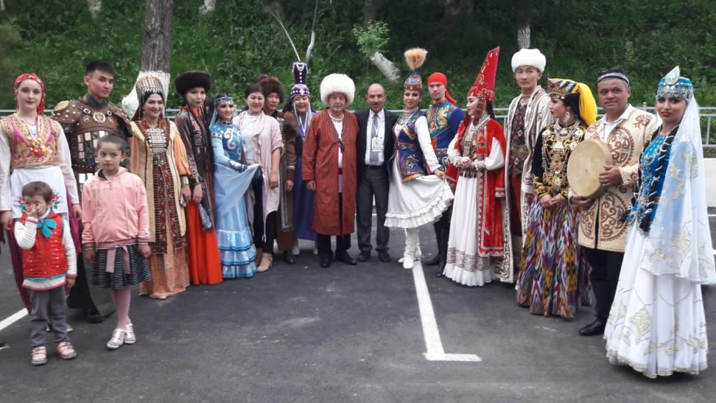 Танцевальный коллектив Азербайджана признан лучшим ТЮРКСОЙ (ФОТО)