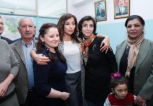 Первый вице-президент Мехрибан Алиева встретилась с вынужденными переселенцами (ФОТО) (версия 2)