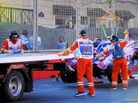 По причине аварии пилот остановил второй свободный заезд на Гран При Формулы 1 SOCAR Азербайджан (ФОТО)