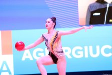 В Баку проходит Кубок мира по художественной гимнастике (ФОТО)