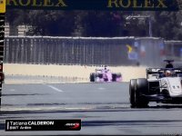 Три пилота F2 остановили гонки из-за аварии в Гран При Формулы 1 SOCAR Азербайджан (ФОТО)
