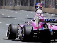 Три пилота F2 остановили гонки из-за аварии в Гран При Формулы 1 SOCAR Азербайджан (ФОТО)