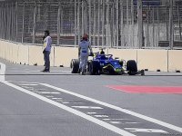 Три пилота F2 остановили гонки из-за аварии в Гран При Формулы 1 SOCAR Азербайджан (ФОТО)