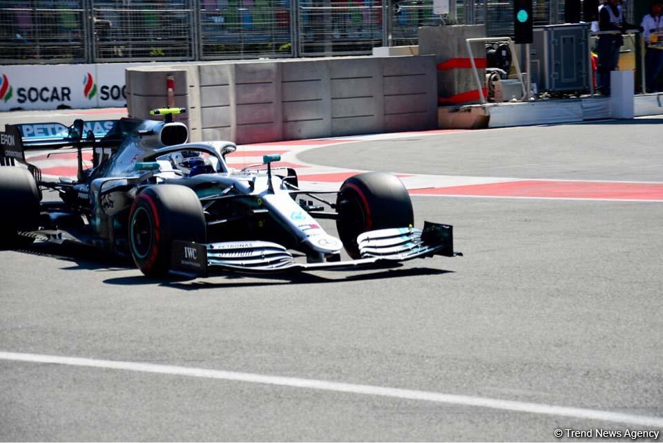Началась квалификация болидов F1 Гран При Формулы 1 SOCAR Азербайджан (ФОТО)