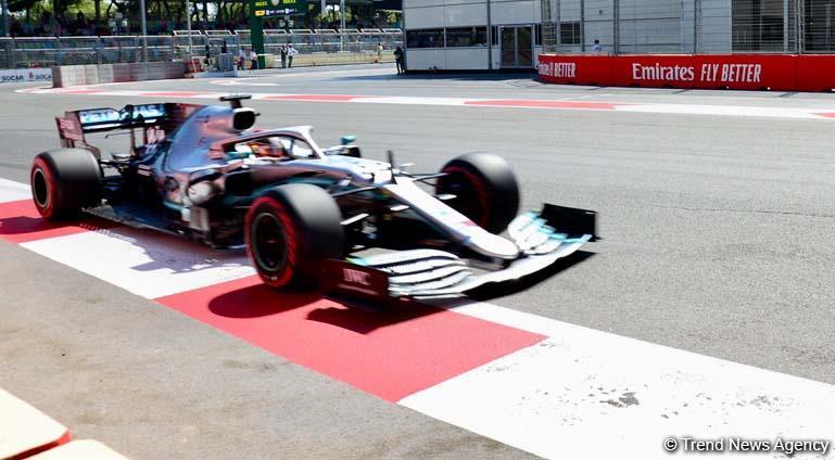 Началась квалификация болидов F1 Гран При Формулы 1 SOCAR Азербайджан (ФОТО)