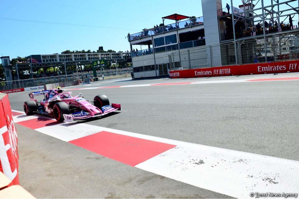 Началась квалификация болидов F1 Гран При Формулы 1 SOCAR Азербайджан (ФОТО)