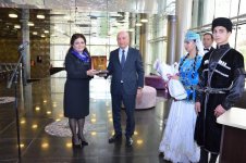 Денежными премиями награждены победители конкурса "Birpərdəli pyeslər" (ФОТО)