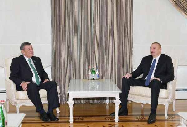 President Ilham Aliyev receives delegation led by Uruguayan foreign minister