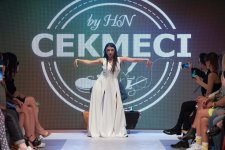 Открылась Азербайджанская Неделя моды – от женственности и брутальности до безумия  (ФОТО)