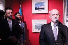 Джасар Мамедов свое путешествие по городам мира отразил в красочных картинах (ФОТО)