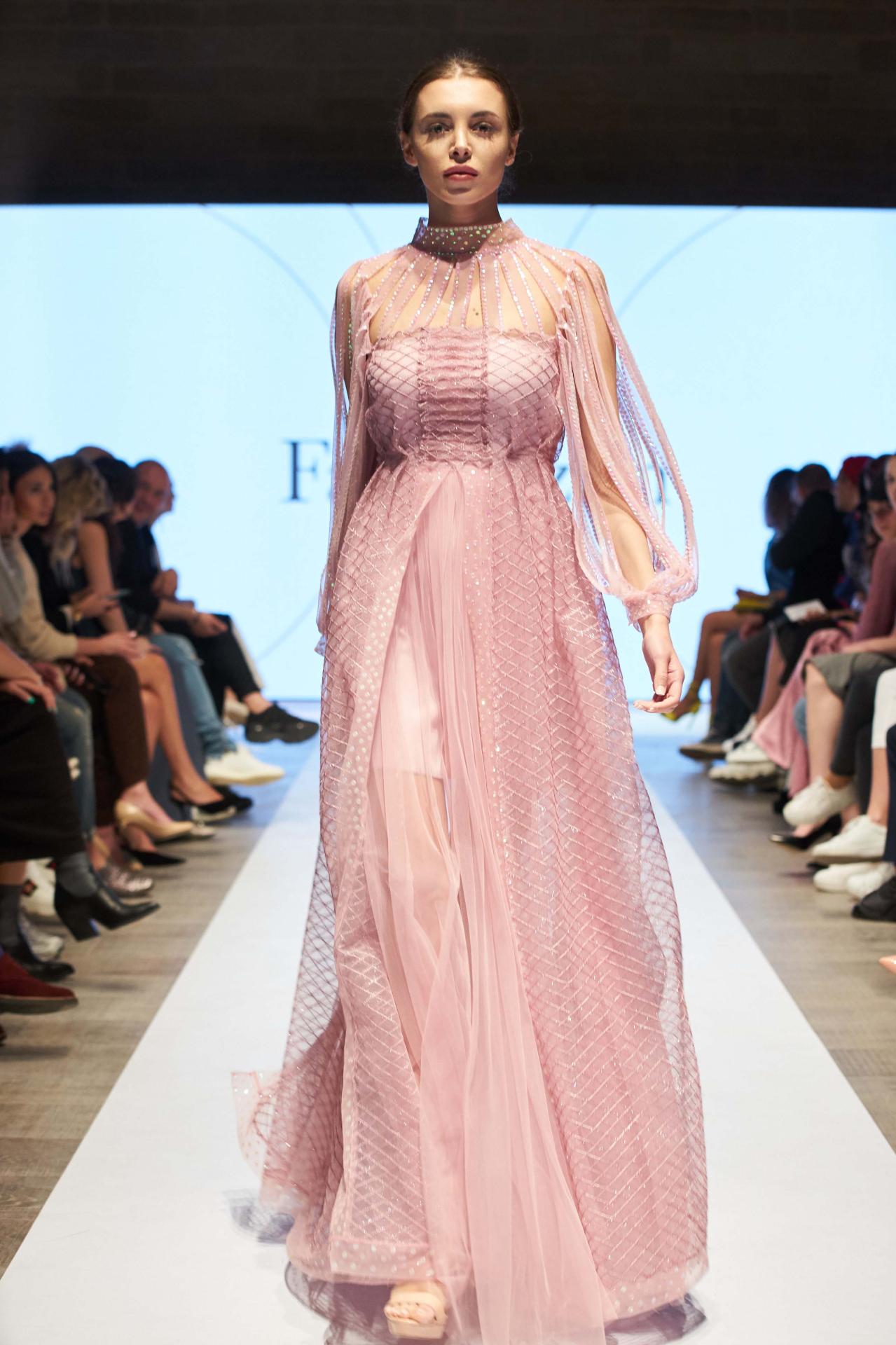 Azerbaijan Fashion Week: коллекция, посвященная жертвам пластической хирургии (ФОТО)