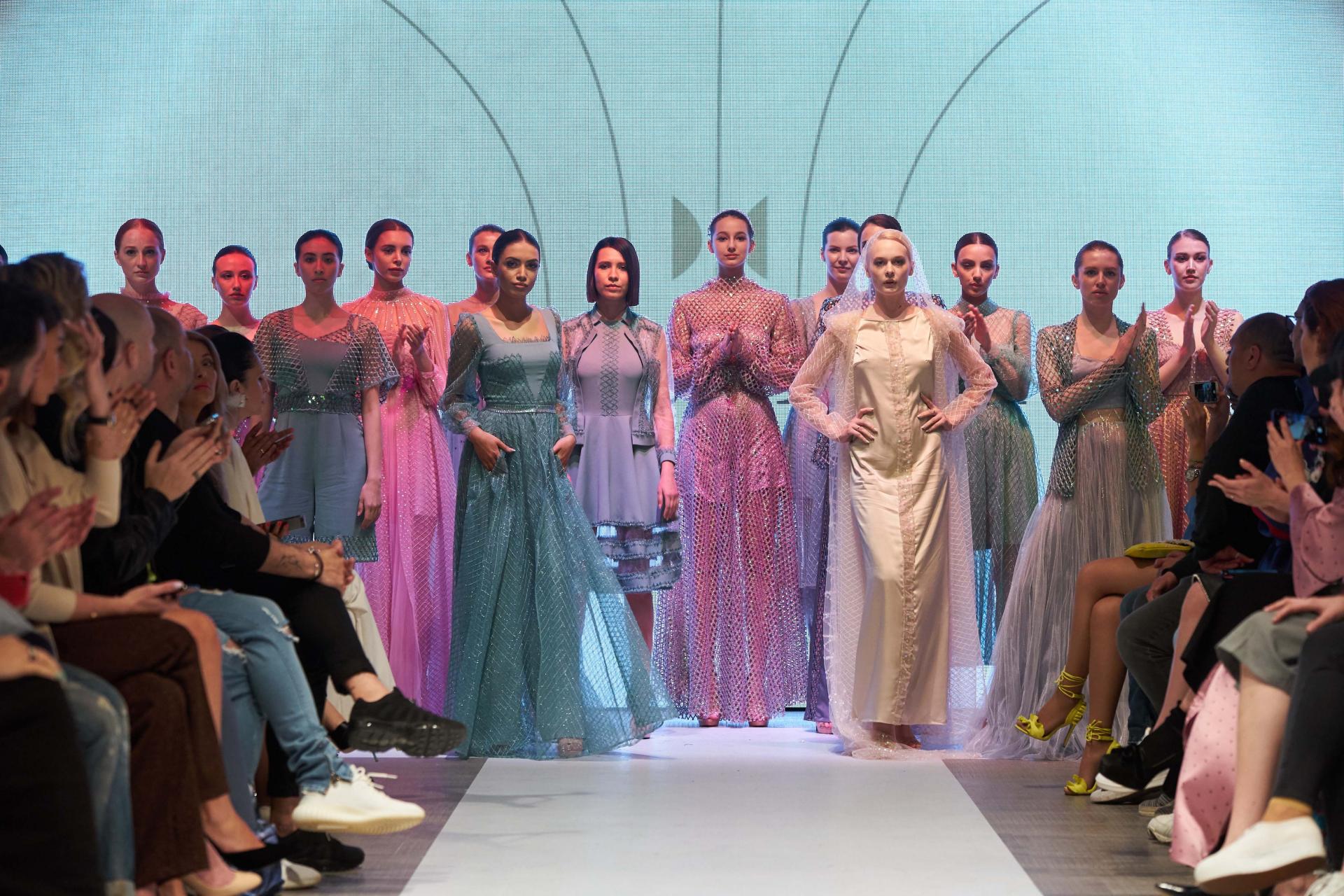 Azerbaijan Fashion Week: коллекция, посвященная жертвам пластической хирургии (ФОТО)