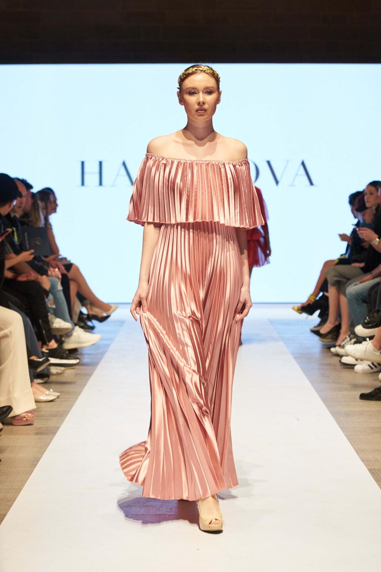 Azerbaijan Fashion Week: коллекция, посвященная жертвам пластической хирургии (ФОТО)