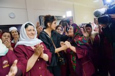 Президент Ильхам Алиев и Первая леди Мехрибан Алиева приняли участие в открытии Гобустанского филиала ОАО «Азерхалча» (ФОТО)