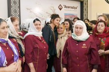 Президент Ильхам Алиев и Первая леди Мехрибан Алиева приняли участие в открытии Гобустанского филиала ОАО «Азерхалча» (ФОТО)