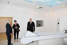 Президент Ильхам Алиев и Первая леди Мехрибан Алиева приняли участие в открытии Гобустанской районной центральной больницы (ФОТО) (версия 2)