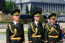 Азербайджанская общественность отмечает 74-ю годовщину Победы над фашизмом (ФОТО)