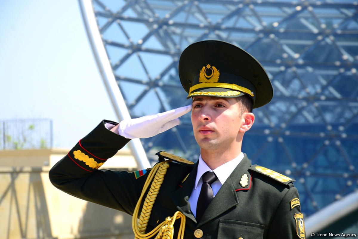 Азербайджанская общественность отмечает 74-ю годовщину Победы над фашизмом (ФОТО)
